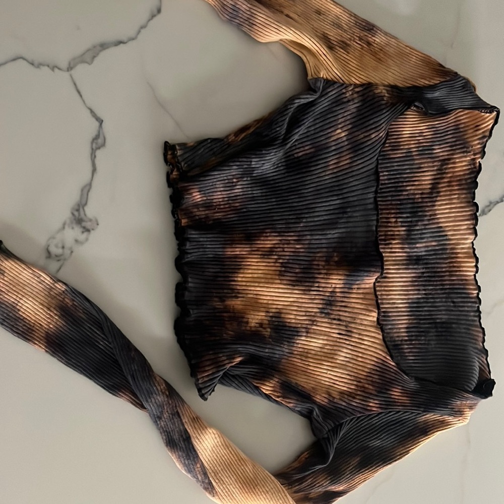 Acid wash/ distressed navy and nude ribbed long sleeve crop top